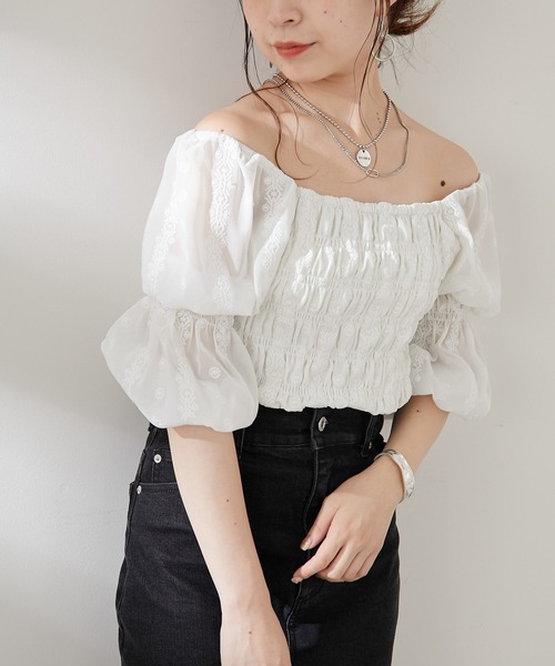 Chico チコ トップス シャツ フリー 新品未使用 ホワイト Chico（チコ）の「【LINNEE】ポコポコ前開きブラウス（シャツ