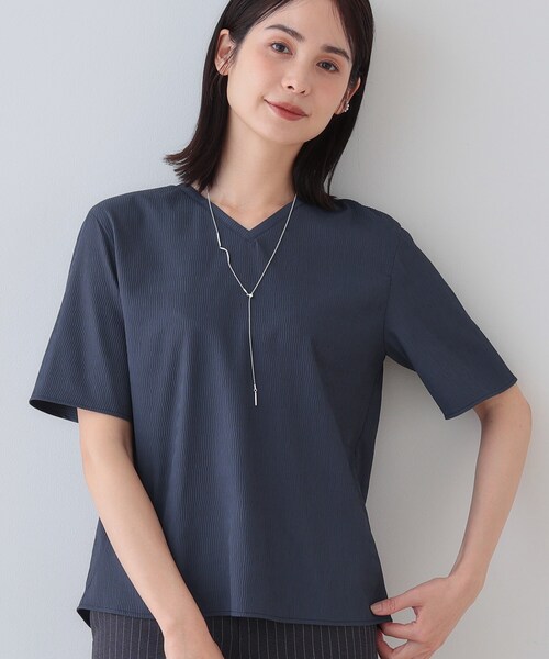春SALE！【洗える／凹凸素材】シンプルVネックブラウス 春SALE！【洗える／凹凸素材】シンプルVネックブラウス（シャツ