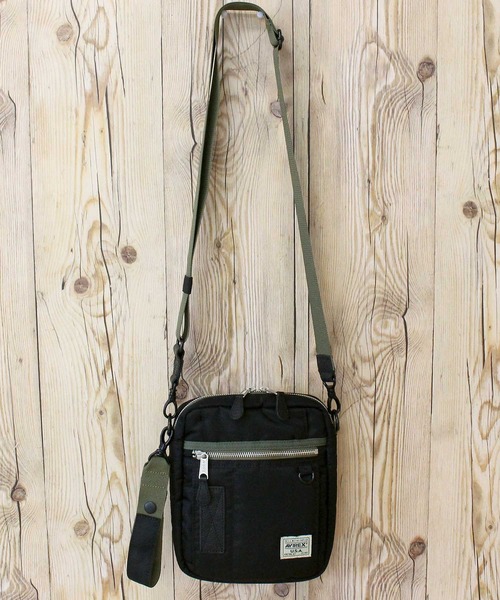 AVIREX（アヴィレックス） ショルダーバッグ FLIGHT NYLON 'VERTICAL
