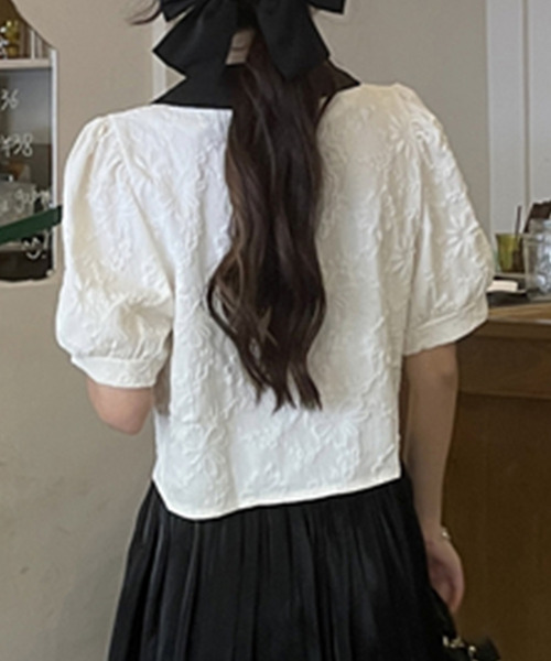 DAY CLOSET ブラウス シャツ 夏 半袖 「立体花柄エンボス加工×パール調