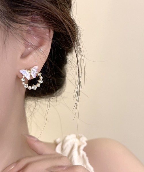 蝶のイヤリング 星に舞う蝶のピアス/イヤリング – 宙フェス夜市