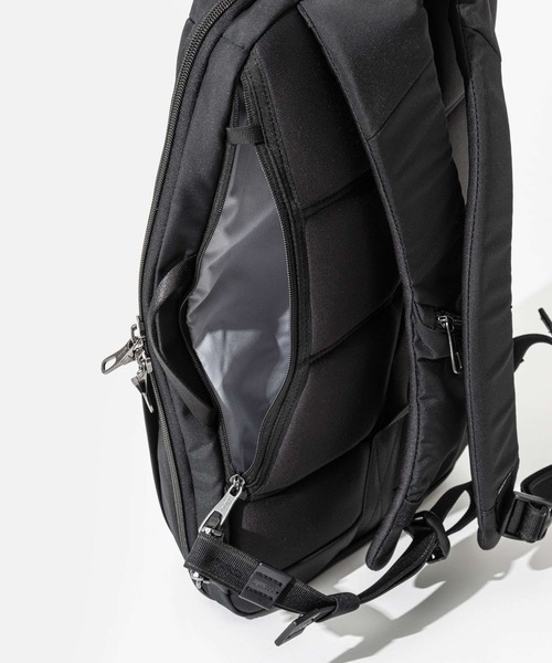 デイバック リュック PACKSAFE X 16” commuter backpack パックセーフ バックパック メンズの画像