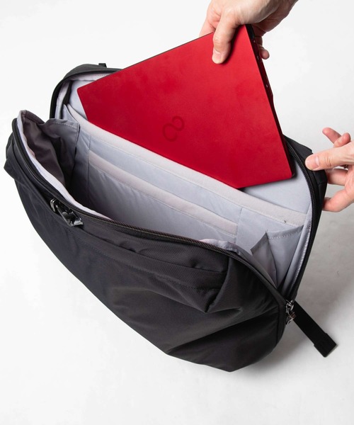 デイバック リュック PACKSAFE X 16” commuter backpack パックセーフ バックパック メンズの画像