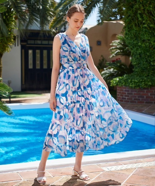 And Couture アンドクチュール ノースリーブワンピース 38 新品 AND COUTURE 「AND COUTURE」 ノースリーブワンピース FREE