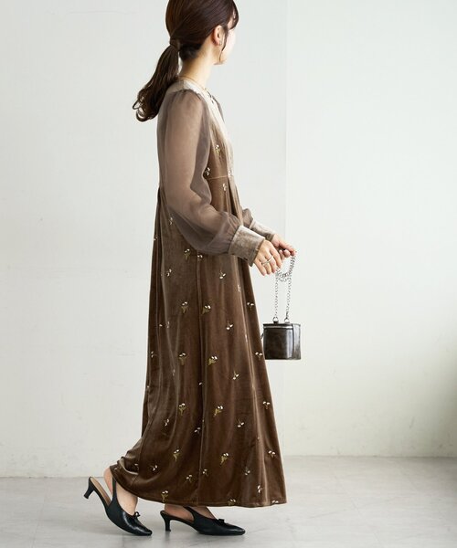 Discoat（ディスコート） ドレス 「オケージョン」ベロア刺繍