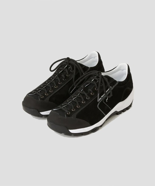 WHITE MOUNTAINEERING（ホワイトマウンテニアリング） スニーカー