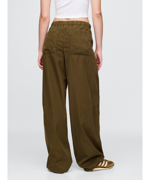 ギャップ　GAPバレルパラシュートパンツ カーキ GAP パンツ ミッドライズ バレル パラシュートパンツ レディース