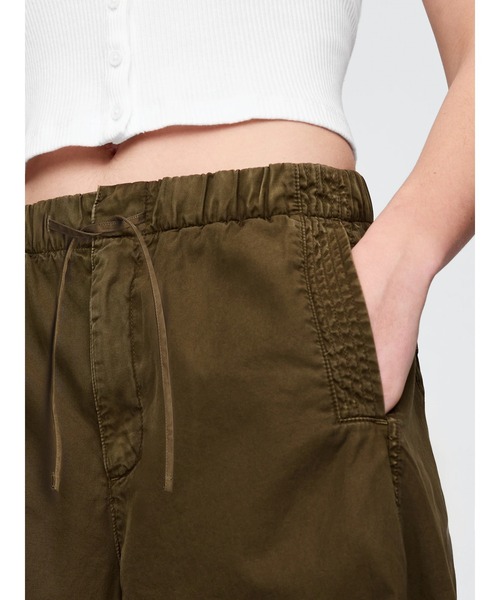 ギャップ　GAPバレルパラシュートパンツ カーキ セール】ミッドライズ バレル パラシュートパンツ（その他パンツ