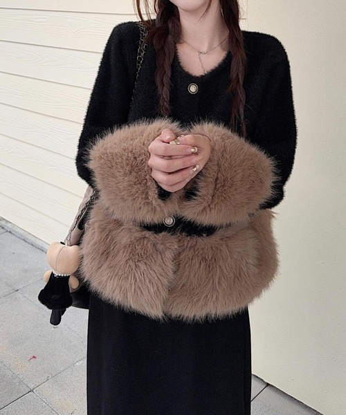 フェイクファー × ニット切替 ショートジャケット／アウター フェイクファー × ニット切替 ショートジャケット／アウター