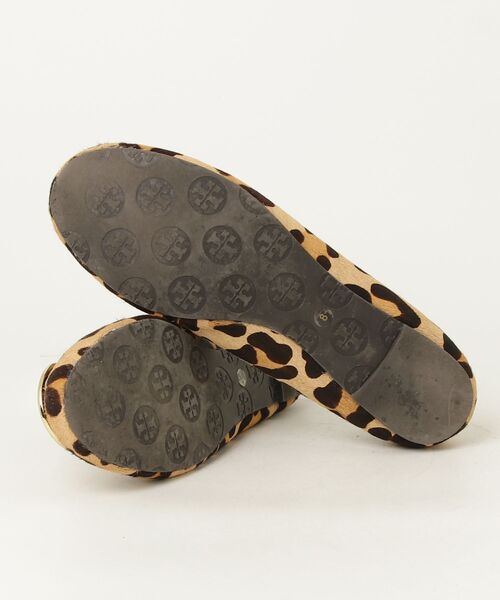 Tory Burch トリーバーチ ベージュ フラットシューズ バレエシューズ 新品】Tory Burch フラットシューズ・バレエシューズ ベージュ刺繍