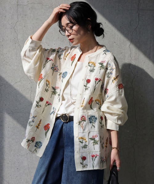 antiqua（アンティカ） ブラウス シャツ 花柄 刺繍 バンドカラー