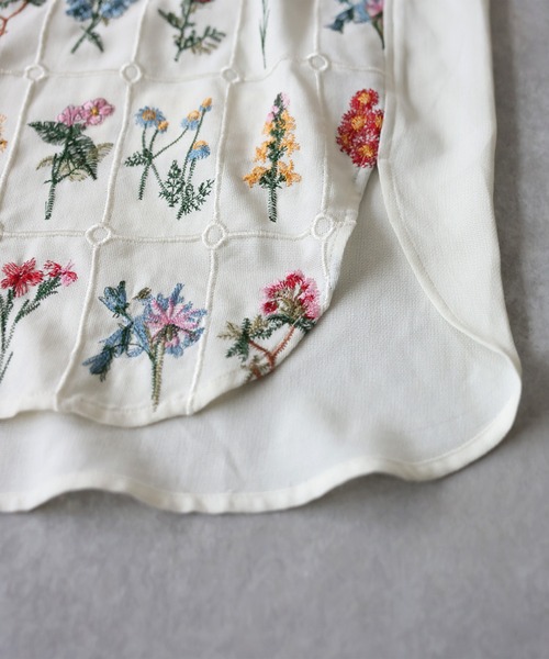 ブラウス シャツ 花柄 刺繍 バンドカラー シャツ レディースの画像