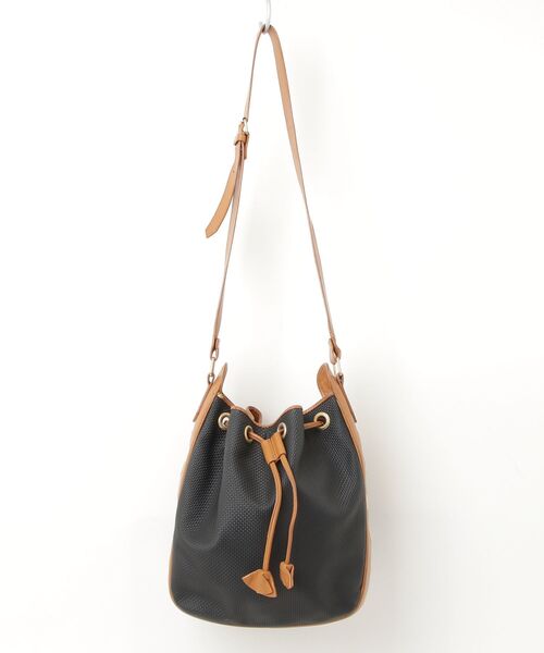 Yves Saint Laurent（イヴ・サンローラン） ショルダーバッグ 