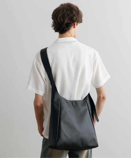 LURAKU ショルダーバッグ 「LURAKU」Synthetic Leather Big Shoulder