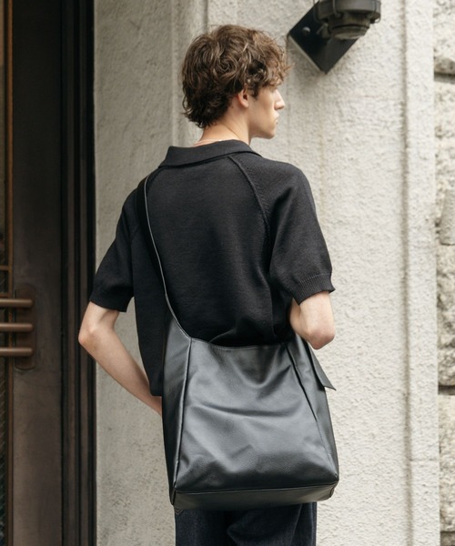 新品✨タグ付き♪定価19,800円　牛革　綿素材　ショルダーバッグ  大特価❣️ 牛革使用】リアルレザーラウンドショルダーバッグ