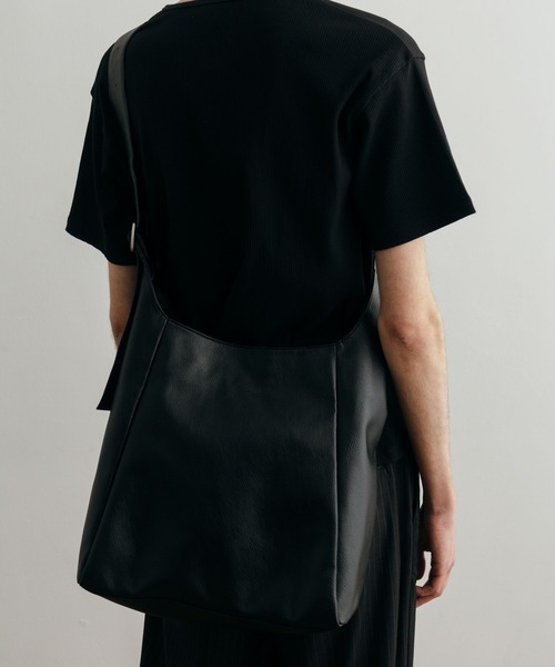 LURAKU ショルダーバッグ 「LURAKU」Synthetic Leather Big Shoulder 