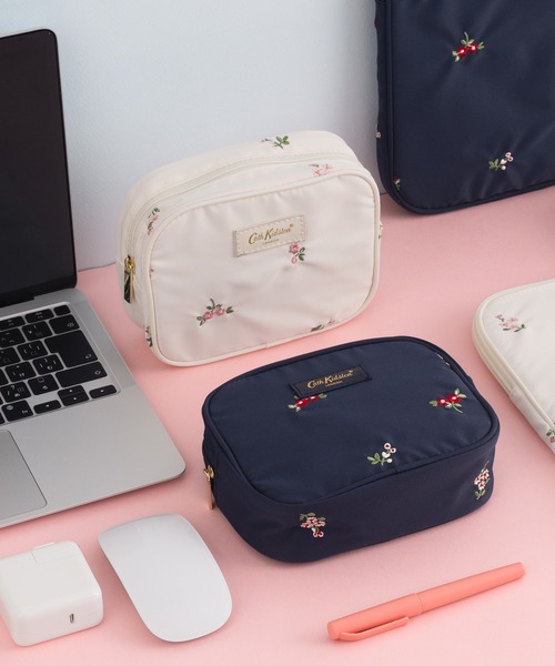 Cath Kidston（キャス・キッドソン） ポーチ エンブロイダリー