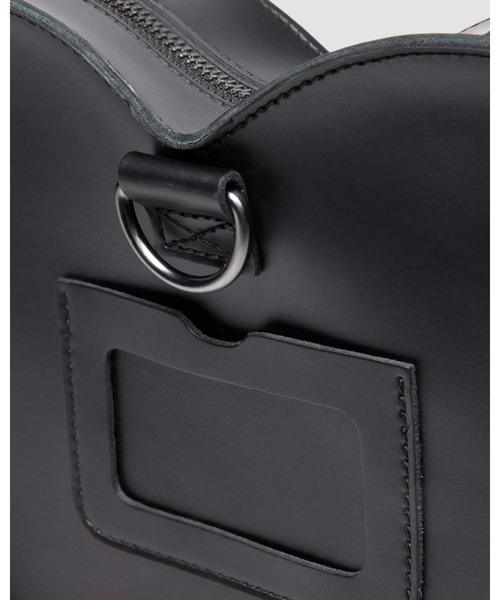 美品★Dr. MARTENS ブラックショルダーバッグ★175 Dr.Martens（ドクターマーチン） ショルダーバッグ FREE ブラック