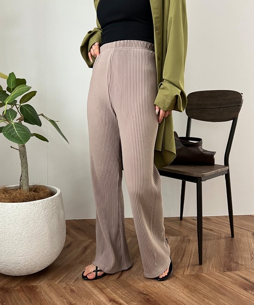 I-SOOK（アイスー） パンツ 「ISOOK / アイスー」プリーツセミフレア