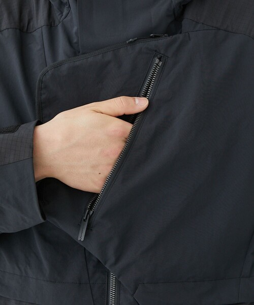 WHITE MOUNTAINEERING ブルゾン アウター POLYESTER TAFFETA ASYMMETRY