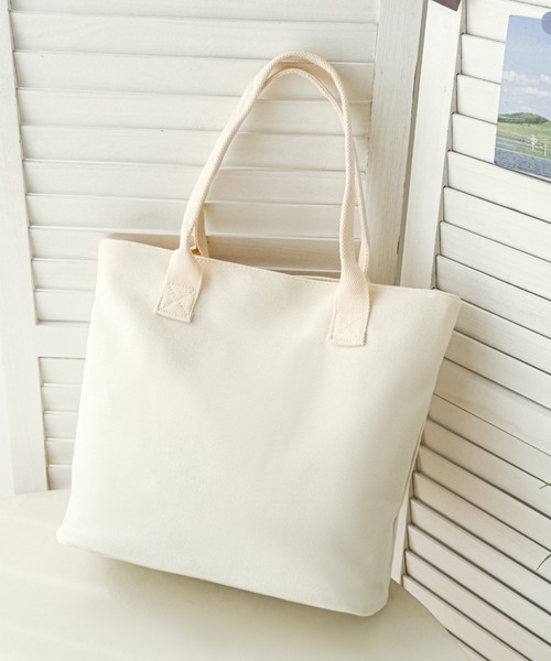 クリーム色の多色トートバッグ トートバッグM（スケッチいぬたち）