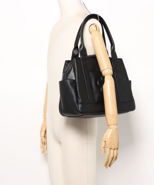 2-5日着 MARY QUANT スクエアシュリンクデイジー トートバッグ MARY QUANT ONLINE SHOP｜マリークヮントオンラインショップ