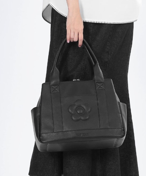 すぐ届く MARY QUANT* スクエアシュリンクデイジー トート 送込 MARY QUANT トートバッグ マリークワント mary quant スクエア
