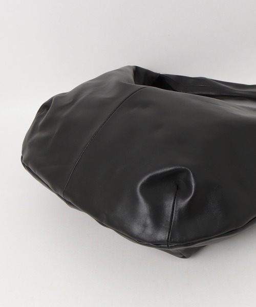 ONE.（ワンドット） ショルダーバッグ Large Shoulder Bag / 撥水