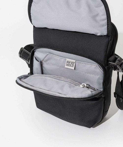 PacSafe ショルダーバッグ PACKSAFE Pacsafe X compact