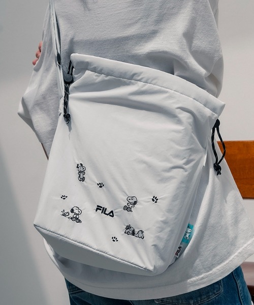 FILA スヌーピー ドローストリングショルダーバッグ FILA×PEANUTS ドローストリングショルダーバッグ | FILA,バッグ | JUGLANS