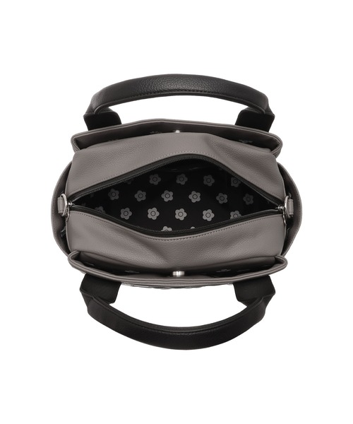 2-5日着 MARY QUANT スクエアシュリンクデイジー 2WAYミニトート MARY QUANT ONLINE SHOP｜マリークヮントオンラインショップ