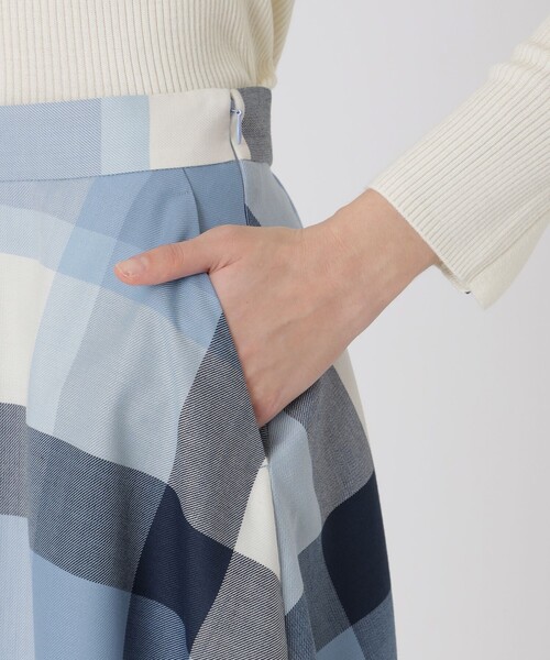 BLUE LABEL CRESTBRIDGE（ブルーレーベルクレストブリッジ） スカート