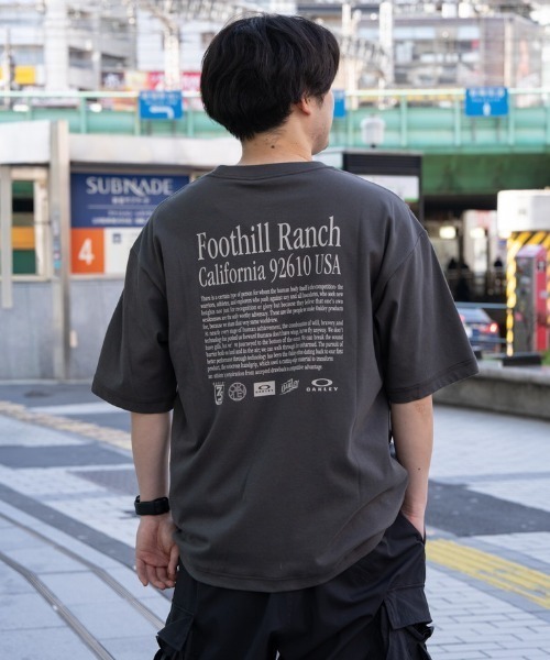OAKLEY（オークリー） tシャツ BORDERLESS S/S TEE STATEMENT メンズ