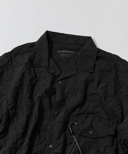 シャツ 「and wander/アンドワンダー」washer pleated open SS shirt メンズの画像