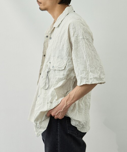 シャツ 「and wander/アンドワンダー」washer pleated open SS shirt メンズの画像