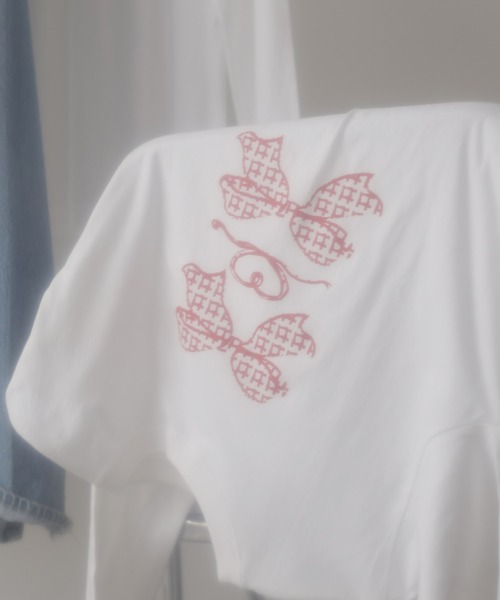 ROOP TOKYO tシャツ トレンドライクなリボンデザイン。ハート