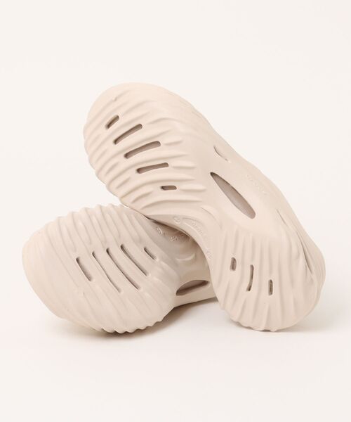 [CROCS] サンダル ECO WAVE アーモンドティント CROCS] サンダル ECO WAVE アーモンドティント (CROCS/サンダル