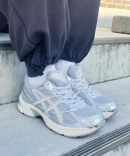 スニーカー ASICS/アシックス レディース スニーカー 韓国 シルバー GEL-1130 1202A164-023 レディースの画像