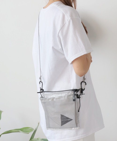 and Wander ショルダーバッグ ホワイト and wander（アンドワンダー） ショルダーバッグ FREE オフホワイト