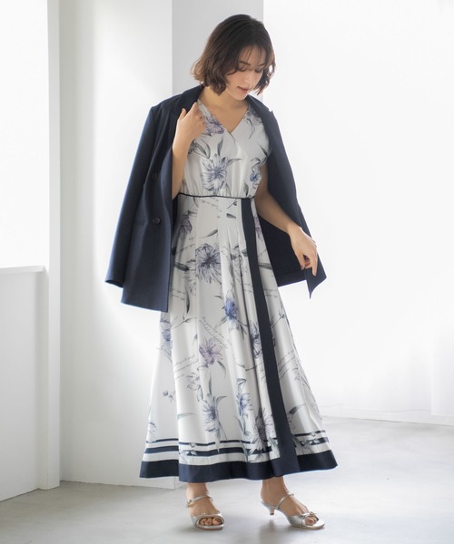 【新品タグ付】ノエラ　スカーフプリントワンピース　花柄　ネイビー　M おまけ付き NOELA（ノエラ） ワンピース 「新色」スカーフプリントワンピース
