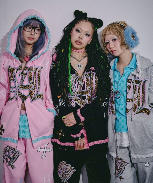 GALFY（ガルフィー） パーカー ぷりぷりボーンふりるパーカー