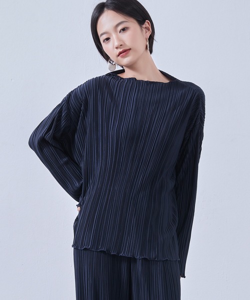プリーツ加工 長袖カットソー ブルー×ブラック On One's Own スマホショルダー tシャツ プリーツ加工ボートネック