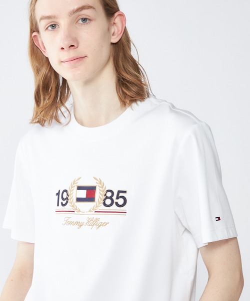 tシャツ アイコニックローレルTシャツ メンズ レディース | TOMMY HILFIGER