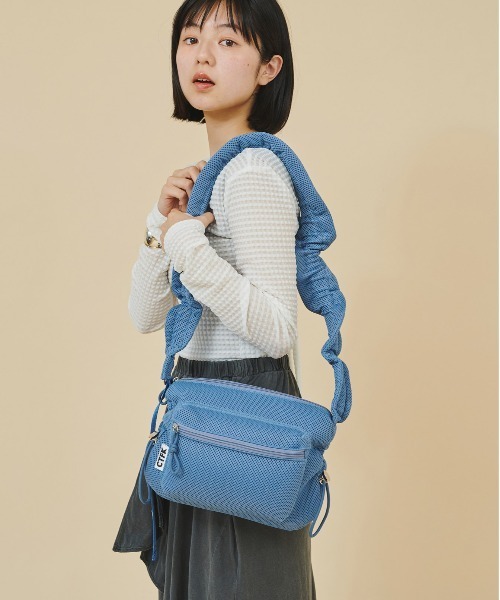 古着女子　スリングバッグ　ボディ　ワンショルダー　00s 水色　ギミック 楽天市場】ゼクシィミックス xexymix スリングバッグ ボディバッグ