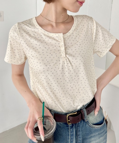【美品】 Bally 半袖トップス フロント花柄 シルク IT44 茶×白 花柄 シルクスカーフ 58×58cm ツイル 蝶柄 花柄 バタフライ ロゴ UV