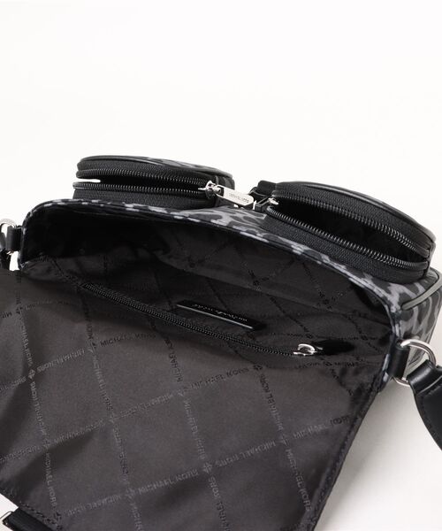 MICHAEL KORS（マイケルコース） ショルダーバッグ バッグ KHAI MD DBL