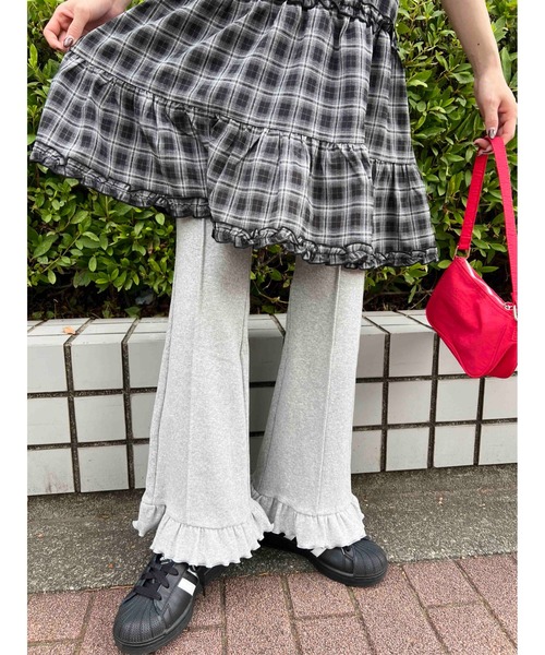 フリル付きレース風フレアパンツ【5月25日限定大幅値下げ】 PUNYUS パンツ レースフリルフレアパンツ レディース : ZOZOTOWN
