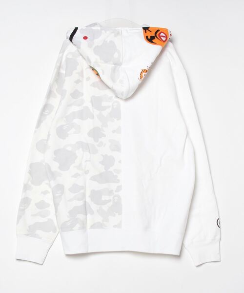 【匿名配送】A BATHING APE 総柄パーカー　Mサイズ A BATHING APE パーカー CITY CAMO TIGER SHARK FULL ZIP HOODIE
