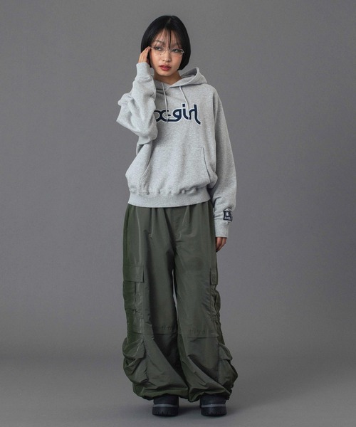 X-girl（エックスガール） パーカー MILLS LOGO LAYERED PATCH SWEAT