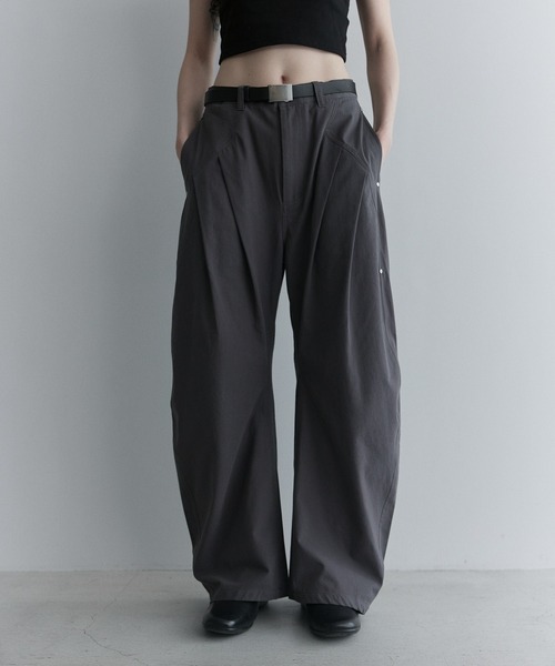 パンツ RADIANT curve tuck pants remer パンツ コットンギャバタックカーブパンツ - cotton gabardine
